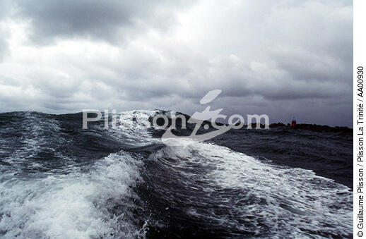 Mer agitée sous ciel de grain. - © Guillaume Plisson / Plisson La Trinité / AA00930 - Photo Galleries - Storms