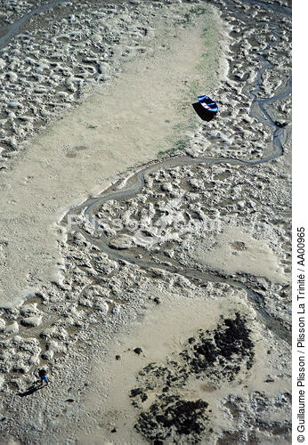 Mouillage sur la plage du Men Du - © Guillaume Plisson / Plisson La Trinité / AA00965 - Nos reportages photos - Vue aérienne
