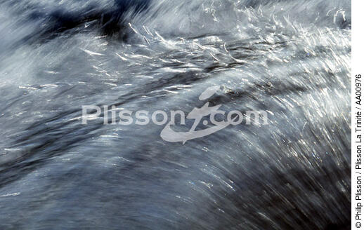 Vague prise de vitesse... - © Philip Plisson / Plisson La Trinité / AA00976 - Photo Galleries - Storms