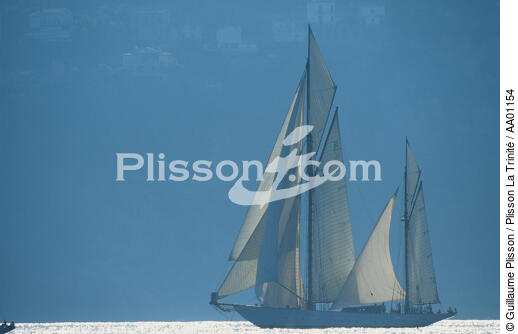 Thendara. - © Guillaume Plisson / Plisson La Trinité / AA01154 - Photo Galleries - Traditional sailing