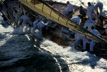Equipage pendant la Nioulargue. © Philip Plisson / Plisson La Trinité / AA01163 - Photo Galleries - Classic Yachting