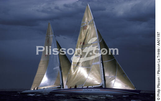 2 12 mètres JI pendant l'America's cup. - © Philip Plisson / Plisson La Trinité / AA01197 - Nos reportages photos - Bord-à-bord