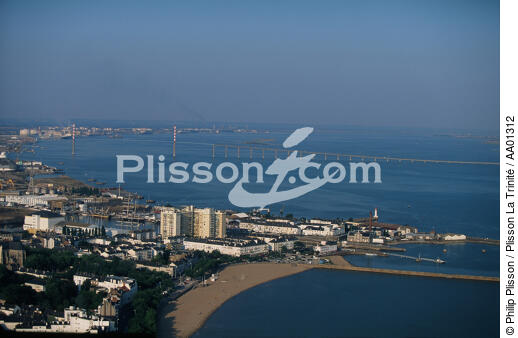 Vue aérienne de Saint Nazaire. - © Philip Plisson / Plisson La Trinité / AA01312 - Photo Galleries - Saint-Nazaire