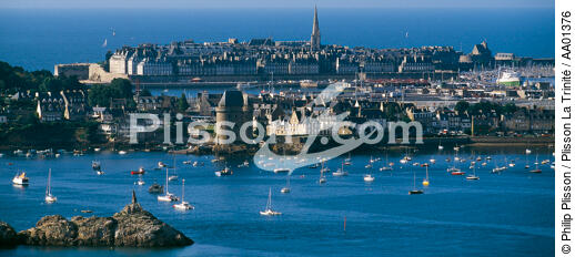 Saint-Servan et Saint-Malo. - © Philip Plisson / Plisson La Trinité / AA01376 - Photo Galleries - Town [35]