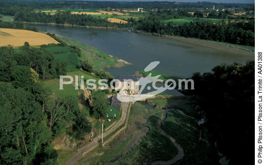 Moulin à marées sur la Rance. - © Philip Plisson / Plisson La Trinité / AA01388 - Nos reportages photos - Hydrologie