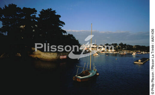 Port de Sainte-Marine. - © Philip Plisson / Plisson La Trinité / AA01436 - Photo Galleries - Town [29]