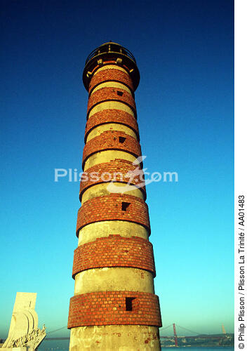 Phare factice dans Lisbonne. - © Philip Plisson / Plisson La Trinité / AA01483 - Photo Galleries - Lighthouse [Por]