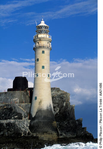 Le Fastnet, un symbole pour de nombreux navigateurs - © Philip Plisson / Plisson La Trinité / AA01486 - Photo Galleries - Lighthouse [Ire]