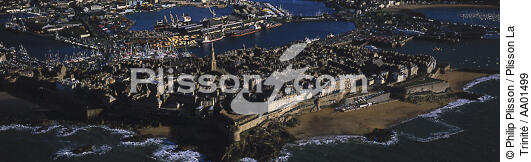 Saint-Malo intra muros. - © Philip Plisson / Plisson La Trinité / AA01499 - Nos reportages photos - Site [35]