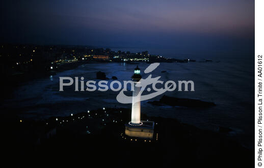 Le phare de Biarritz, à la pointe Saint-Martin. - © Philip Plisson / Plisson La Trinité / AA01612 - Photo Galleries - Pointe Saint-Martin [lighthouse]