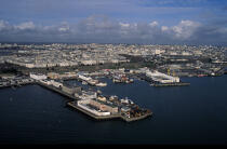 Vue aérienne de Brest. © Philip Plisson / Plisson La Trinité / AA01648 - Nos reportages photos - Nuage