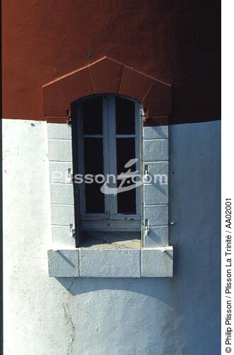 Les Cardinaux - © Philip Plisson / Plisson La Trinité / AA02001 - Photo Galleries - Window