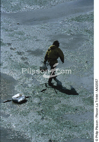 Pêcheur à pied en rivière d'Etel. - © Philip Plisson / Plisson La Trinité / AA02057 - Nos reportages photos - Type de pêche