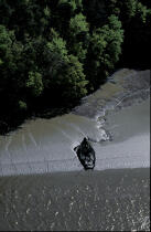 Epave à marée basse dans la rivière du Blavet. © Philip Plisson / Plisson La Trinité / AA02062 - Nos reportages photos - Blavet [Rivière du]