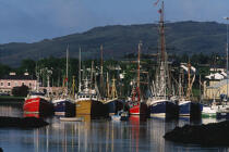 Bateaux de pêche à Castletown Bere. © Philip Plisson / Plisson La Trinité / AA02341 - Nos reportages photos - Port