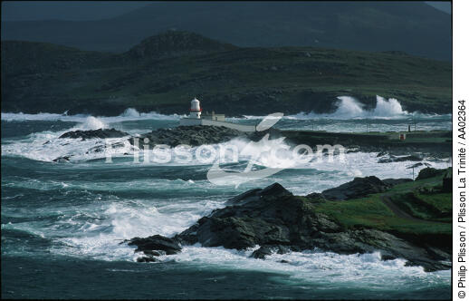 Phare à valencian Island. - © Philip Plisson / Plisson La Trinité / AA02364 - Nos reportages photos - Irlande, l'île verte