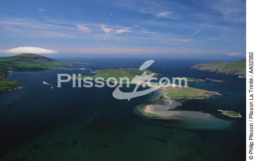 Vue aérienne de Valencia Island. - © Philip Plisson / Plisson La Trinité / AA02382 - Photo Galleries - Beach