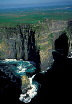 Falaises de Cliffs of Moher. © Philip Plisson / Plisson La Trinité / AA02436 - Photo Galleries - Ireland, the green island