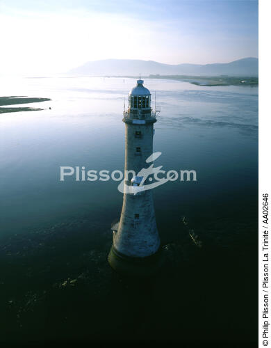 Phare de Haulbowline. - © Philip Plisson / Plisson La Trinité / AA02646 - Nos reportages photos - Irlande, l'île verte