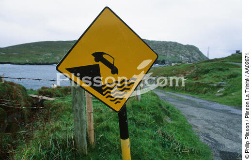Panneau signalétique. - © Philip Plisson / Plisson La Trinité / AA02671 - Photo Galleries - Ireland, the green island