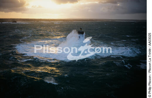 Le Four dans la tourmente - © Philip Plisson / Plisson La Trinité / AA03025 - Nos reportages photos - Phare [29]