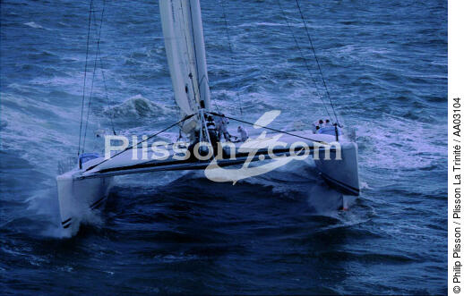 Code One de face - © Philip Plisson / Plisson La Trinité / AA03104 - Nos reportages photos - Catamaran de course