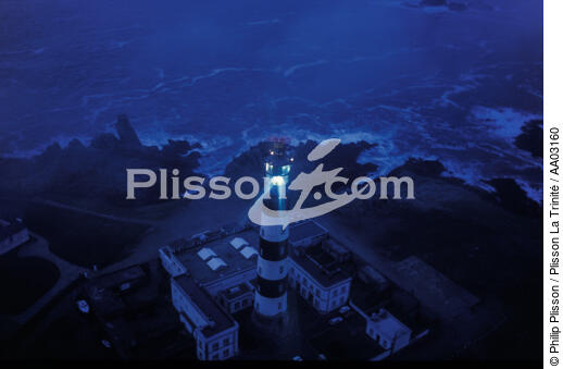 Créac'h de nuit - © Philip Plisson / Plisson La Trinité / AA03160 - Photo Galleries - Ouessant