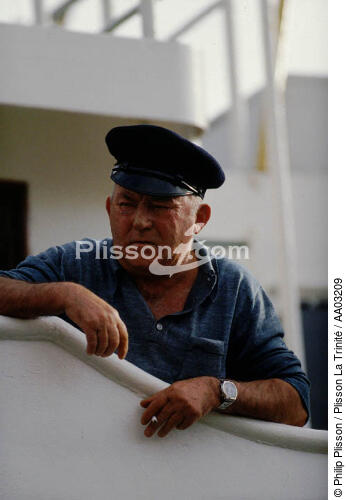Marin pêcheur à la retraite - © Philip Plisson / Plisson La Trinité / AA03209 - Photo Galleries - Professional fisherman