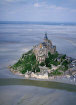 Monument historique : Le Mont Saint Michel © Philip Plisson / Plisson La Trinité / AA03228 - Photo Galleries - Abbey
