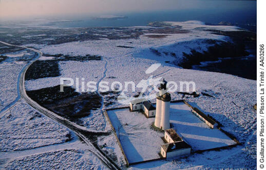 Le Stiff sous la neige - © Guillaume Plisson / Plisson La Trinité / AA03266 - Photo Galleries - Iroise Sea [The]
