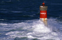Le phare des Pierres Noires © Guillaume Plisson / Plisson La Trinité / AA03287 - Photo Galleries - Rough weather