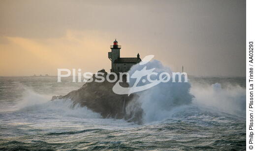 Tevennec - © Philip Plisson / Plisson La Trinité / AA03293 - Nos reportages photos - Signalisation maritime