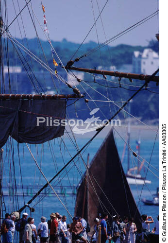 Le public est au rendez-vous de Brest 2000 - © Guillaume Plisson / Plisson La Trinité / AA03305 - Photo Galleries - The major maritime celebrations in Brest