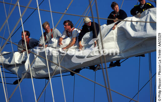 Dans la mâture d'un grand voilier - © Philip Plisson / Plisson La Trinité / AA03329 - Nos reportages photos - Les grandes fêtes maritimes de Brest