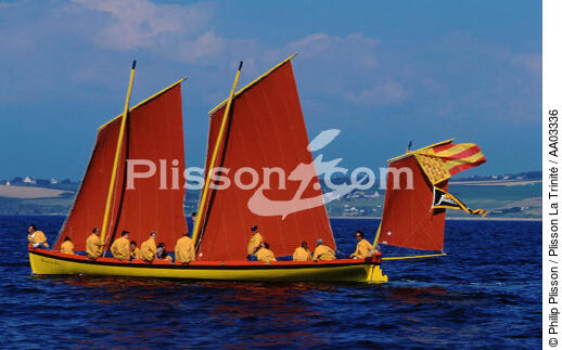 Yole à voile - © Philip Plisson / Plisson La Trinité / AA03336 - Photo Galleries - Dinghy or small boat with centre-board