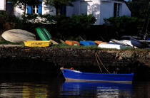 Reflet d'une barque au Bono. © Philip Plisson / Plisson La Trinité / AA03492 - Nos reportages photos - Morbihan [Golfe du]