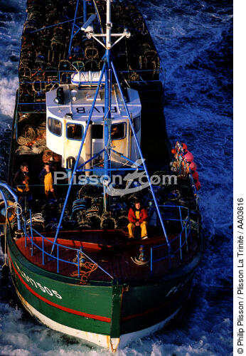 Bateau de pêche. - © Philip Plisson / Plisson La Trinité / AA03616 - Nos reportages photos - Bateau de pêche