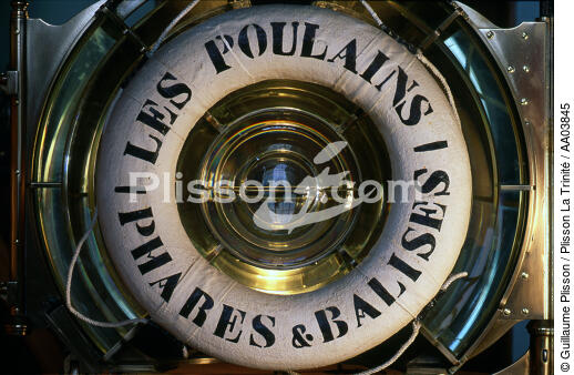 Gros plan d'une lentille du phare des Poulains. - © Guillaume Plisson / Plisson La Trinité / AA03845 - Nos reportages photos - Intérieur [phare]