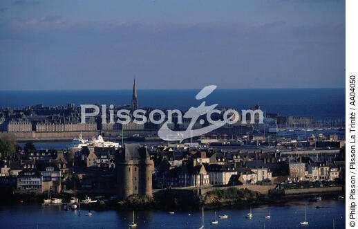 Saint-Malo. - © Philip Plisson / Plisson La Trinité / AA04050 - Photo Galleries - Site of Interest [35]