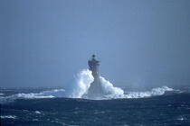 Le phare du Four © Philip Plisson / Plisson La Trinité / AA04251 - Photo Galleries - Rough weather