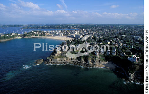 Dinard. - © Philip Plisson / Plisson La Trinité / AA04414 - Photo Galleries - Emerald Coast [The]