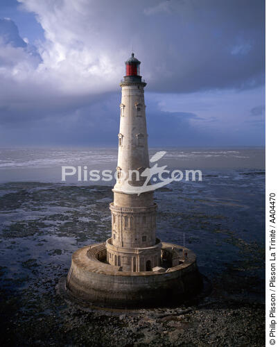 Cordouan, le roi des phares - © Philip Plisson / Plisson La Trinité / AA04470 - Nos reportages photos - Marée basse