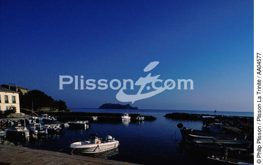 Port de Barcaggio. - © Philip Plisson / Plisson La Trinité / AA04577 - Photo Galleries - Corsica