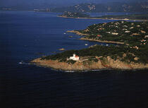 Phare de Saint-Cyprien. © Philip Plisson / Plisson La Trinité / AA04601 - Photo Galleries - Lighthouse [Corsica]