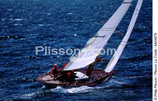Carron II et son équipage, en pleine mer. - © Philip Plisson / Plisson La Trinité / AA04679 - Photo Galleries - Racing monohull