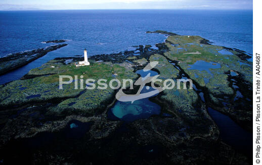 En Ecosse, phare de Hyskeir. - © Philip Plisson / Plisson La Trinité / AA04687 - Nos reportages photos - Ecosse