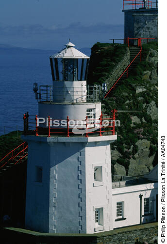 Le phare le Bull Rock en Irlande. - © Philip Plisson / Plisson La Trinité / AA04743 - Photo Galleries - Ireland, the green island