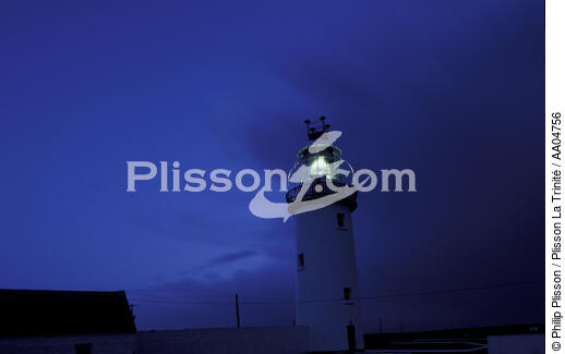 La nuit, le phare de Loop Head en Irlande. - © Philip Plisson / Plisson La Trinité / AA04756 - Photo Galleries - Irish Lighthouses