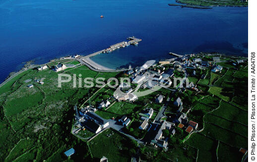 Inishmore. - © Philip Plisson / Plisson La Trinité / AA04768 - Photo Galleries - Island [Ire]
