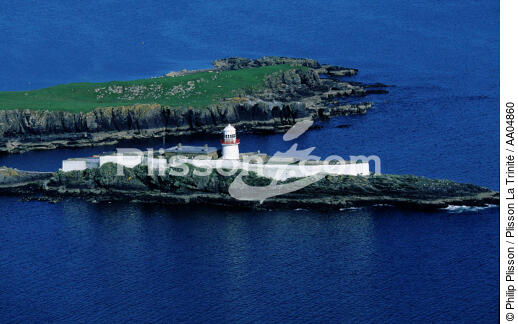 Le phare de Rotten Island. - © Philip Plisson / Plisson La Trinité / AA04860 - Photo Galleries - Ireland